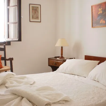 Svoronos 4* 나오우사