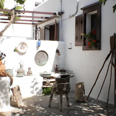 Ξενοδοχείο με διαμερίσματα Svoronos