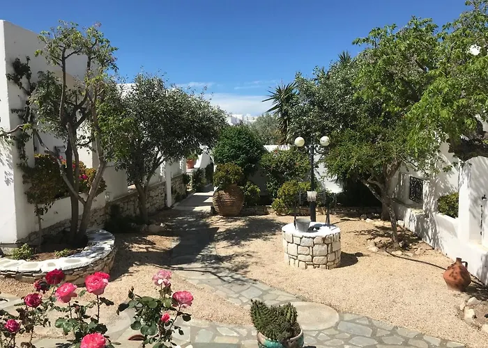 Aparthotel Svoronos Nausa