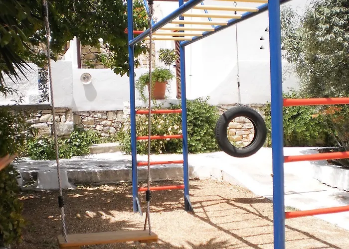 Svoronos 4* ناوسا